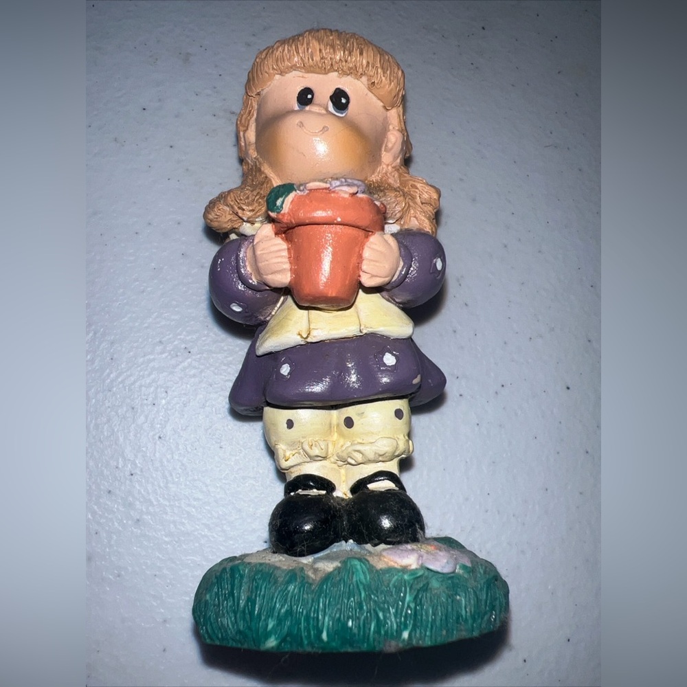Shelby Ltd. - Little Blessings- Suzi-5.5" Girl Holding Flower Figurine Statue